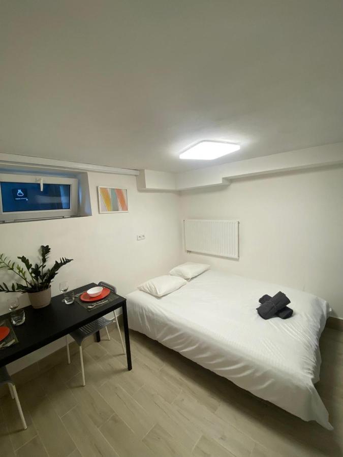 Chopin Apartments Self Check-In Warsawa Bagian luar foto