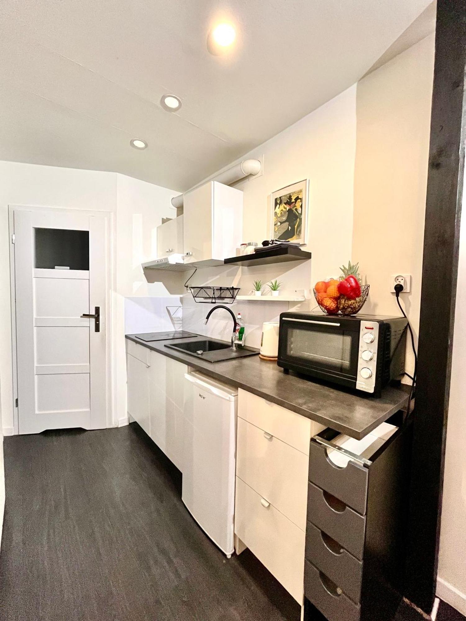 Chopin Apartments Self Check-In Warsawa Bagian luar foto