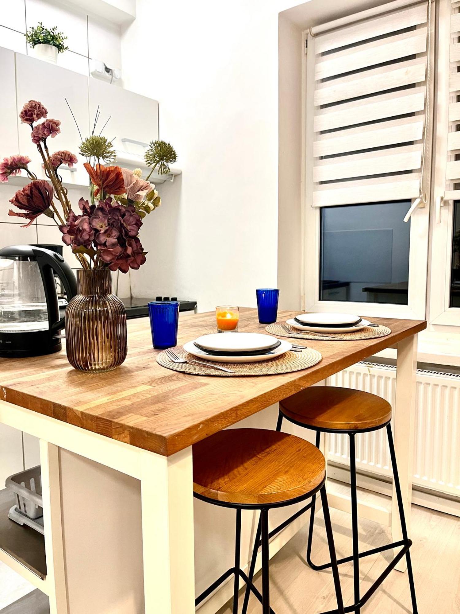 Chopin Apartments Self Check-In Warsawa Bagian luar foto